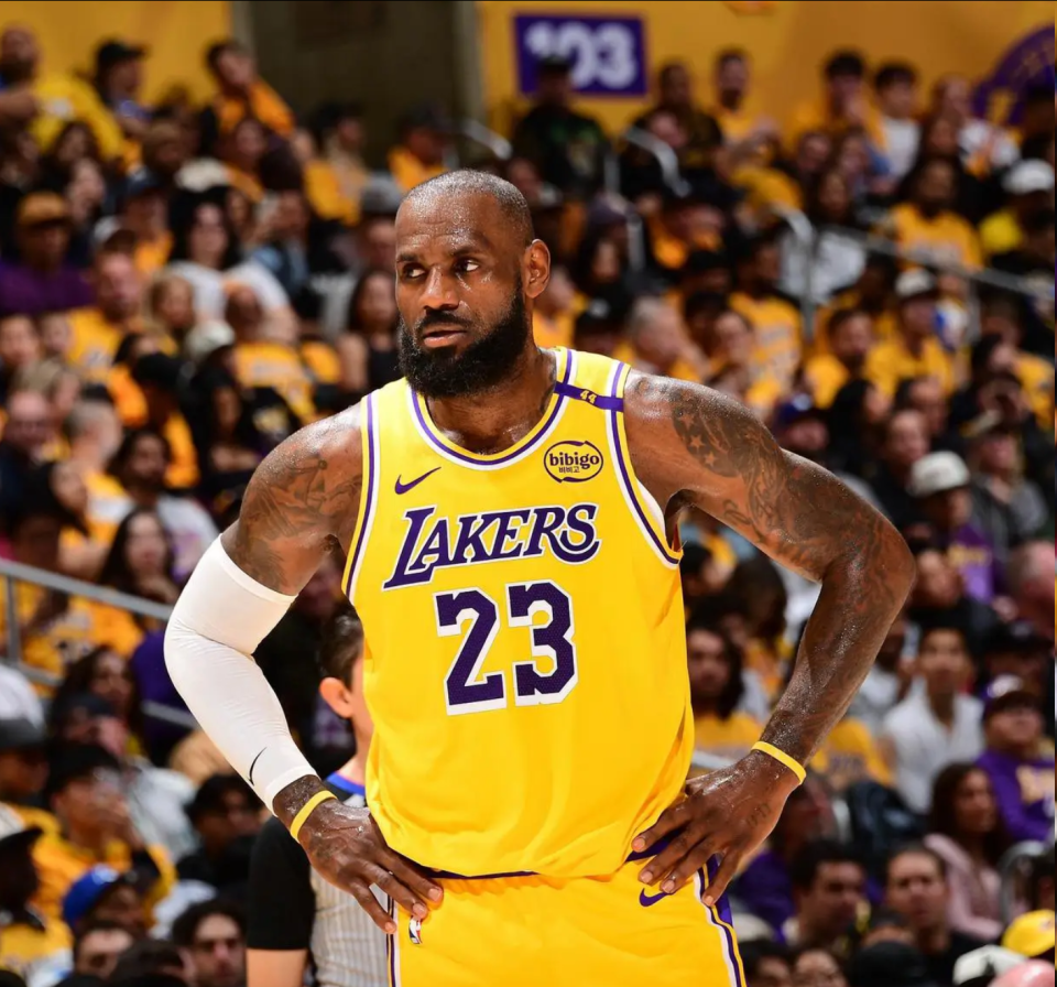 从休赛季确, 詹姆斯的每 从休赛季确, 詹姆斯的每