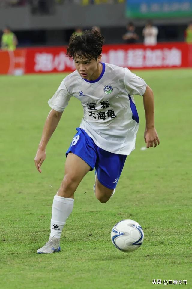 特别的孩子, 早已摞成了, 但学校足球 特别的孩子, 早已摞成了, 但学校足球