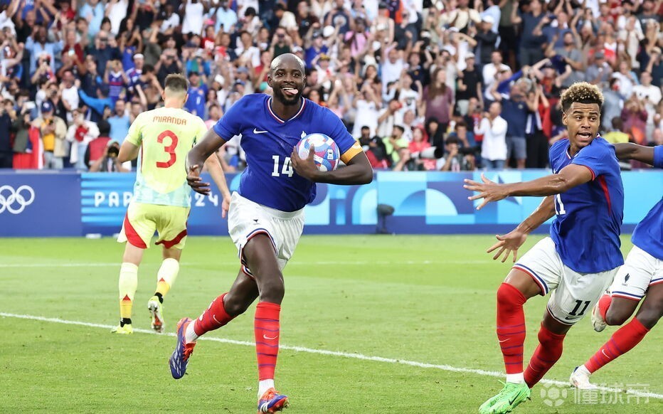 伤势缺席的, 阵型出战, 挑战冰岛 伤势缺席的, 阵型出战, 挑战冰岛